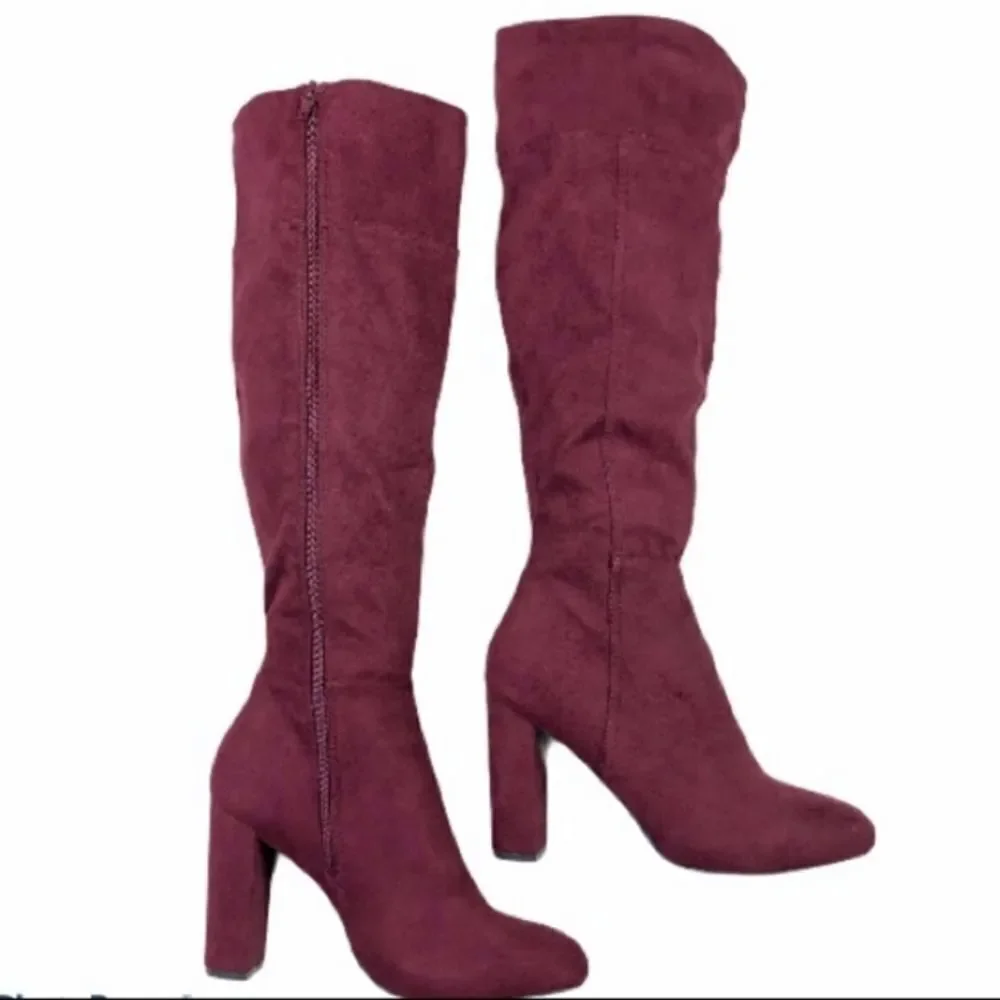 NIB knee Boots sz 8